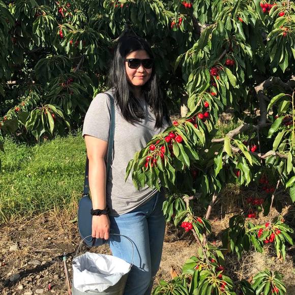 Meet your Posher, Raquel - Picture 1 of 1